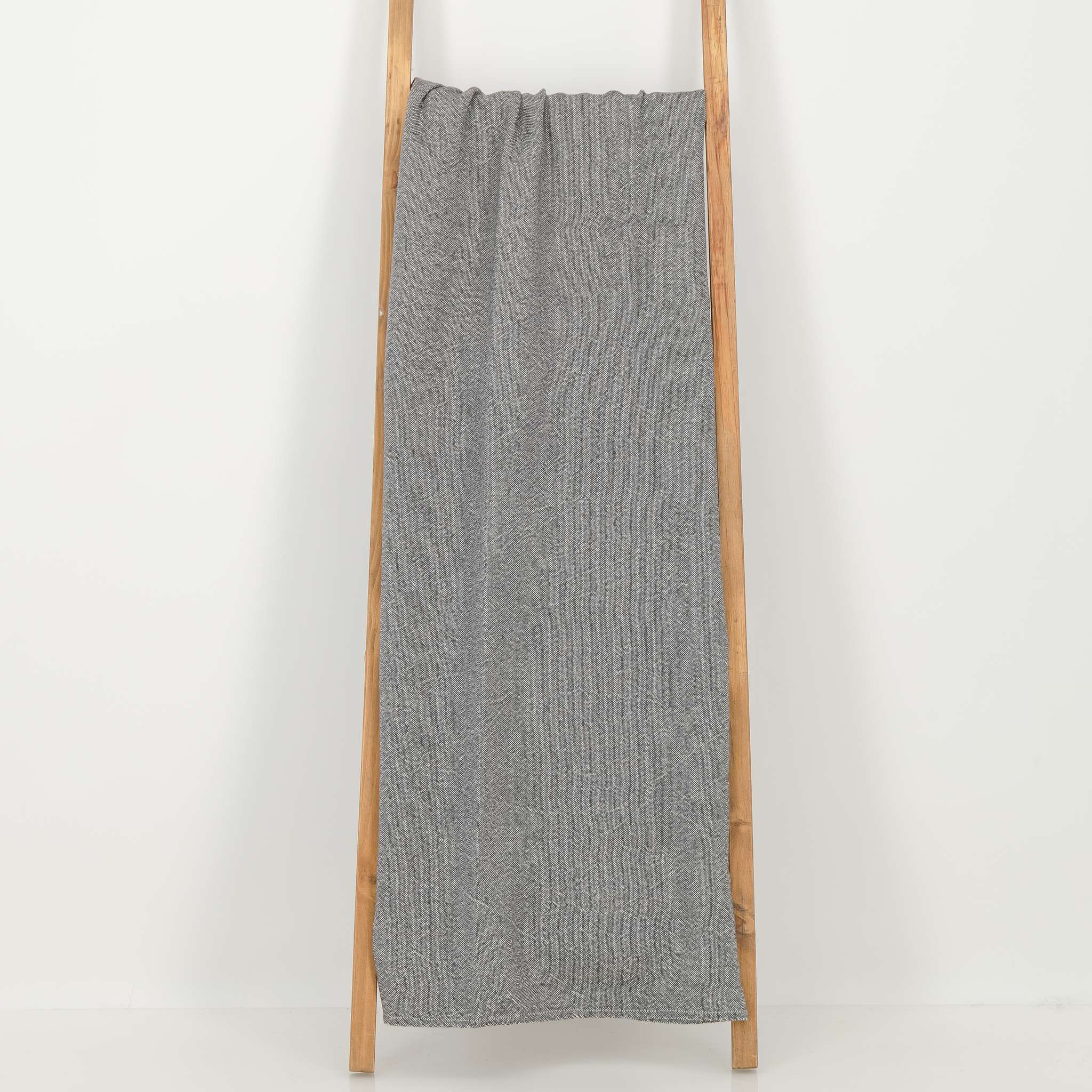 Natural Dark Grey Throw