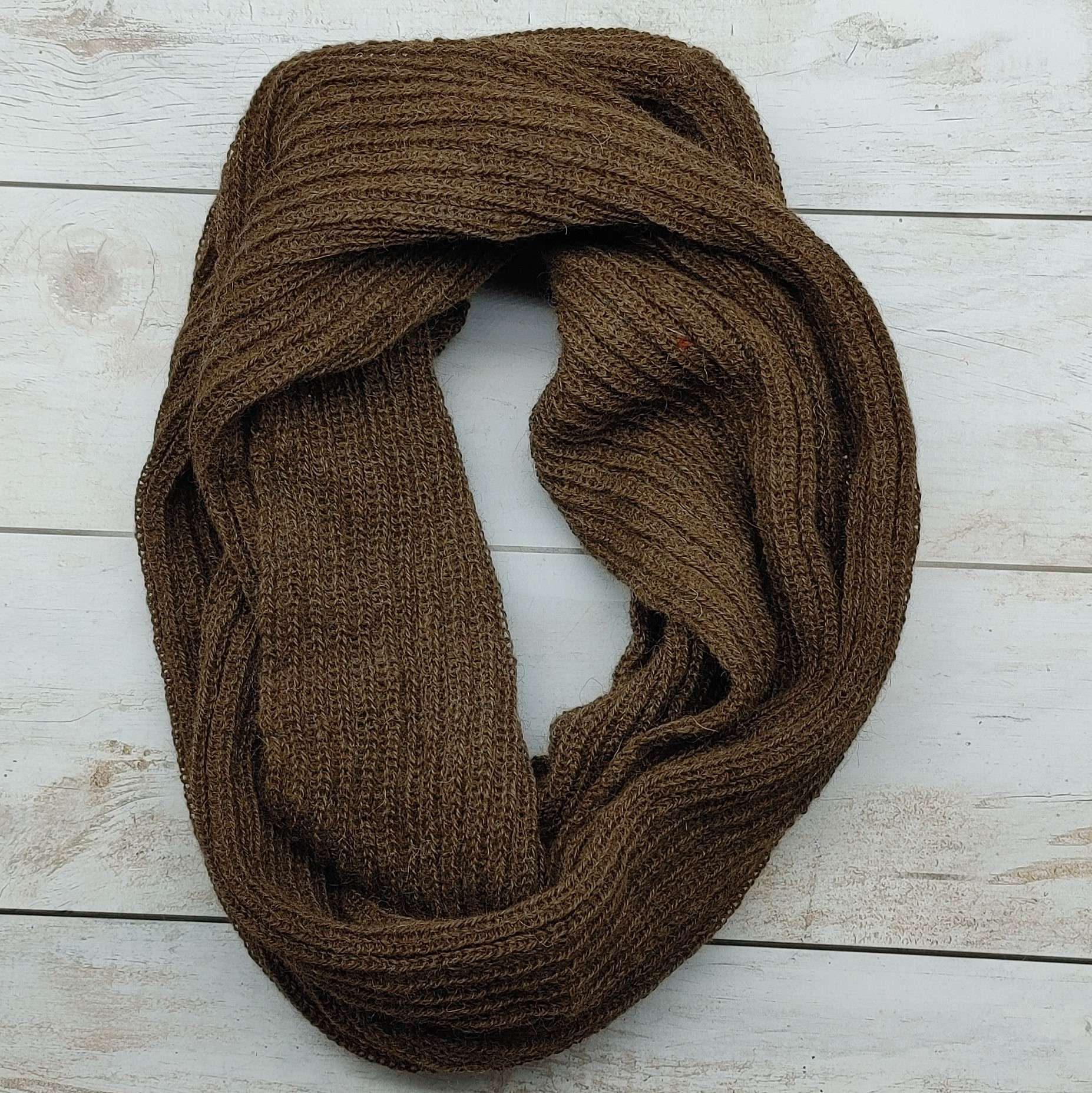 THROW snood ブラウン フリー Infinity Scarf Snood Is Made From Alpaca Fibre | Quenti Mill